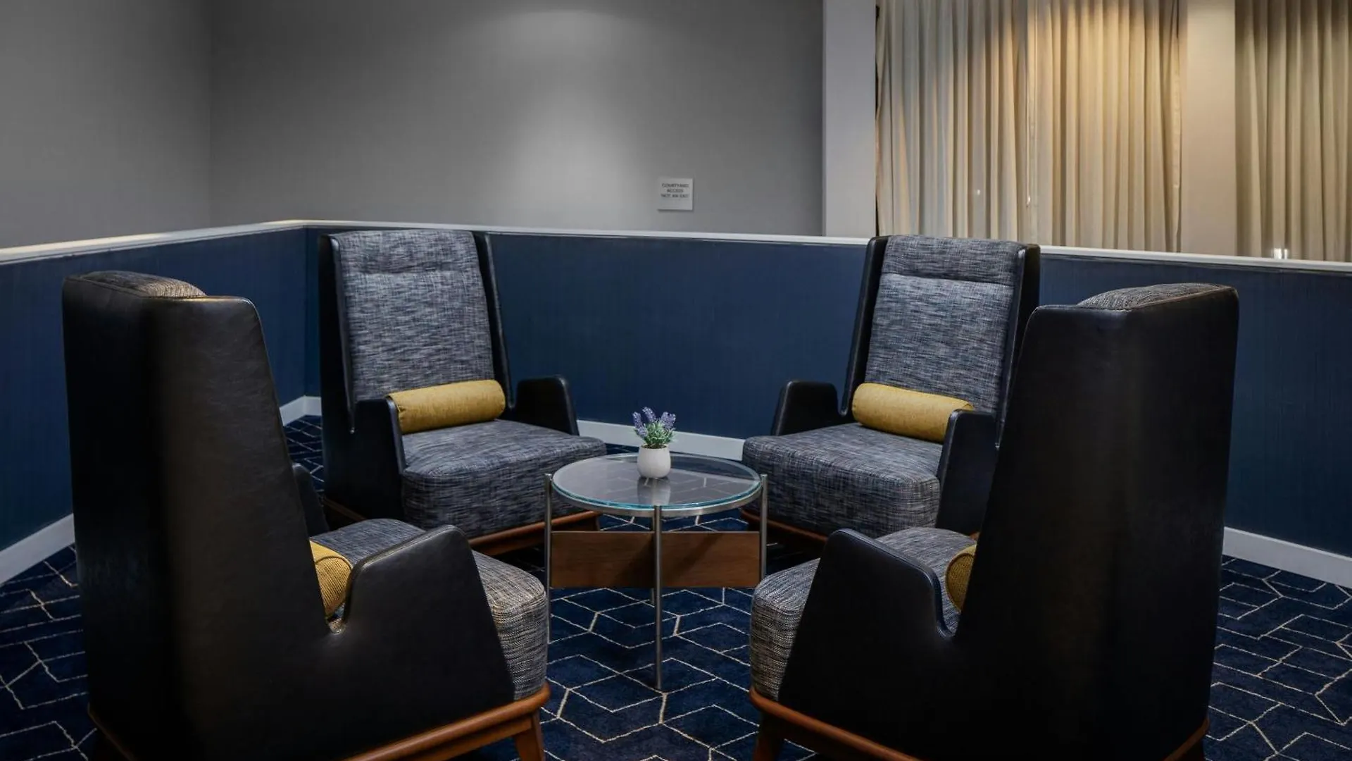 Courtyard By Marriott Denver Central Park Hotel